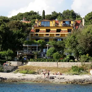  Apartment Figarola